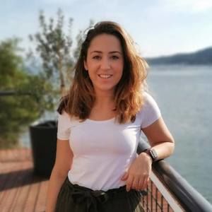 Meet your Posher, Simone